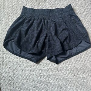 Black lululemon printed shorts